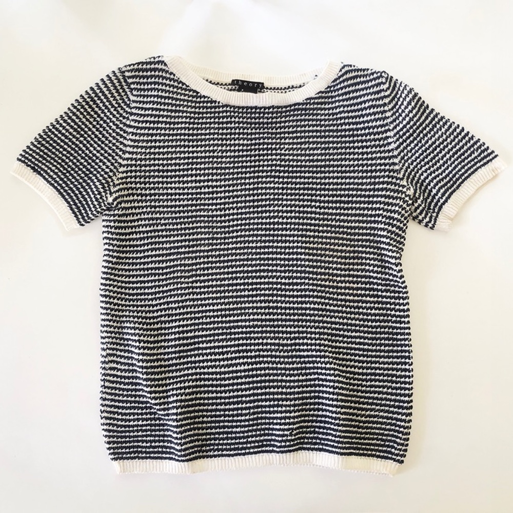 Theory // Women's Pullover Striped Blue and White Knit Short Sleeve // Size P/TP
